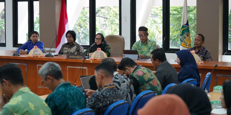 Sekkot Palu Secara Resmi Membuka Seminar Akhir Penyusunan Indeks Ketimpangan Wilayah Kota Palu Tahun 2024
