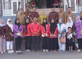 Wawali Palu Melepas Kafilah Kota Palu Ikuti Festival Seni dan Qasidah Nasional ke-29 Tahun 2024