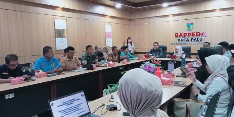 Reny A. Lamadjido Pimpin Langsung High Level Meeting TPID Kota Palu