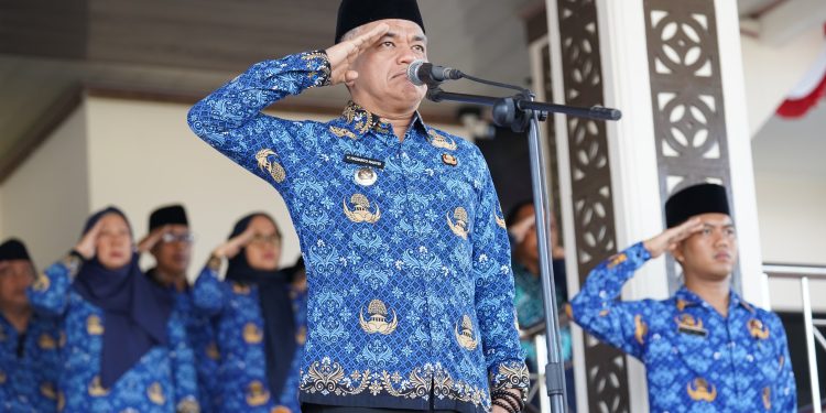 Wali Kota Pimpin Upacara Peringatan HUT Ke-53 KORPRI Tingkat Kota Palu