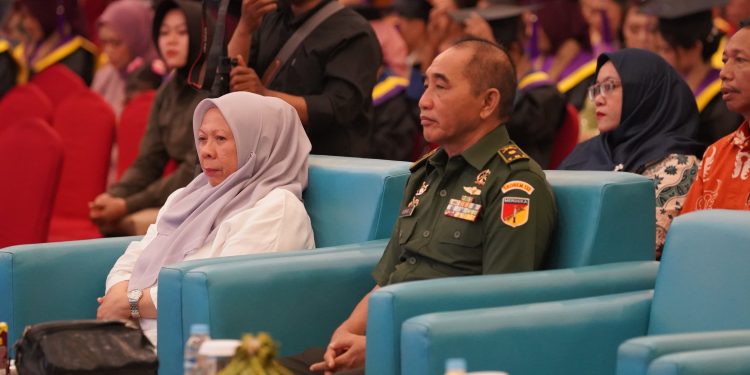 Reny A. Lamadjido Hadiri Wisuda Sarjana dan Pascasarjana angkatan ke-3 Universitas Abdul Aziz Lamadjido (Azlam) Tahun 2024
