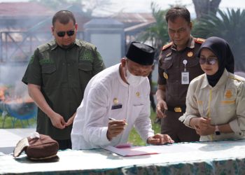 Asisten Pemerintahan dan Kesra Hadiri Pemusnahan Babuk Tindak Pidana Narkoba
