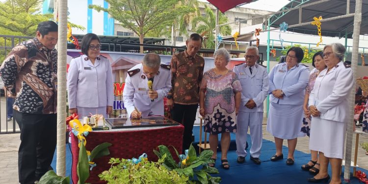 Kadis Kesehatan Kota Palu Hadiri Peresmian Gedung Asrama Stikes BK