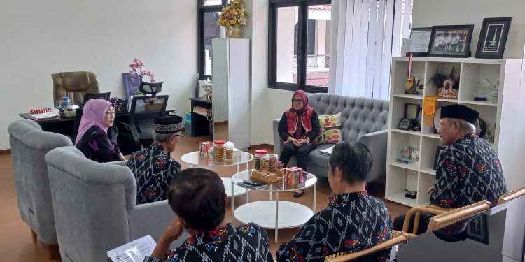 Sekkot Irmayanti Menerima Kunjungan Silaturahmi Pengurus PWRI Kota Palu