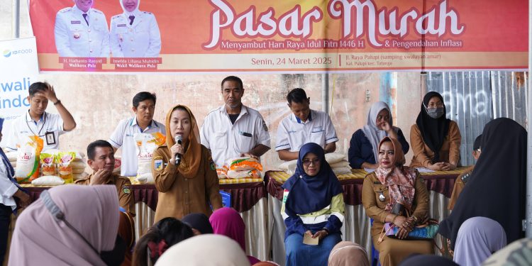 Menyambut Idul Fitri 1446 H, Wawali Imelda Membuka Pasar Murah di Kelurahan Palupi