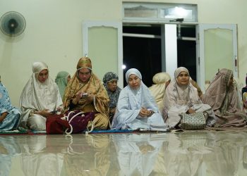 Imelda Liliana Muhidin Awali Silaturahim Ramadhan di Masjid Jami Nurul Ijtihad Palu