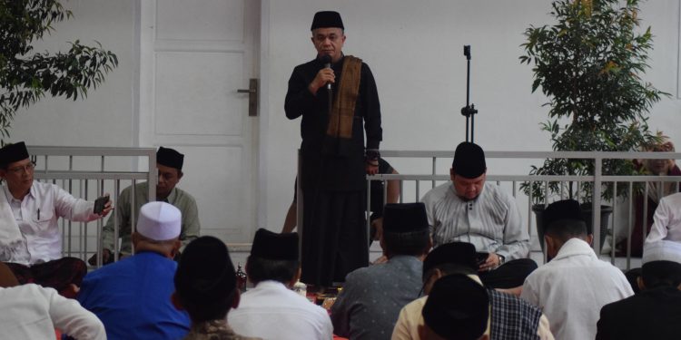 Hadianto Rasyid Secara Resmi Melepas Ratusan Mubaligh Program Silaturahmi Ramadhan Pemkot Palu