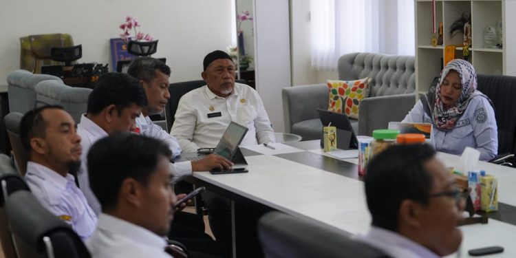 Asisten Pemerintahan dan Kesra Hadiri Asistensi dan Monev Penganggaran Jaminan Sosial Ketenagakerjaan