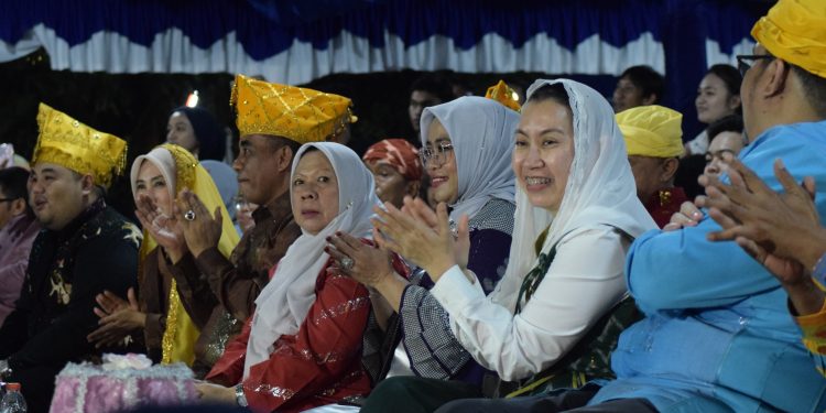 Karnaval Budaya Sulawesi Tengah Dihadiri Wawali Imelda