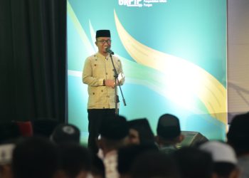 Plt. Asisten Administrasi Perekonomian Setda Kota Palu Membuka Seminar Literasi Keuangan
