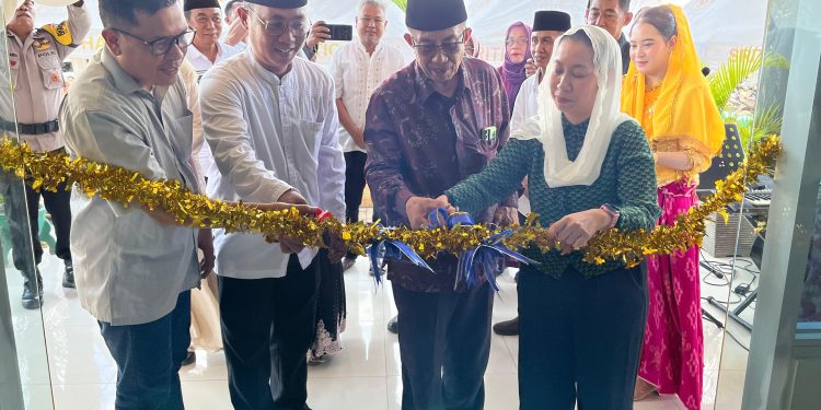 Wakil Wali Kota Palu Meresmikan Kantor Kecamata Palu Barat