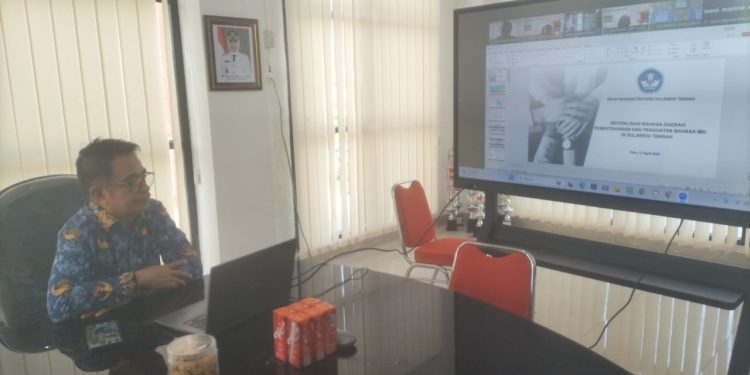 Kadis Dikbud Kota Palu Hadiri Rakor Revitalisasi Bahasa Daerah Secara Virtual