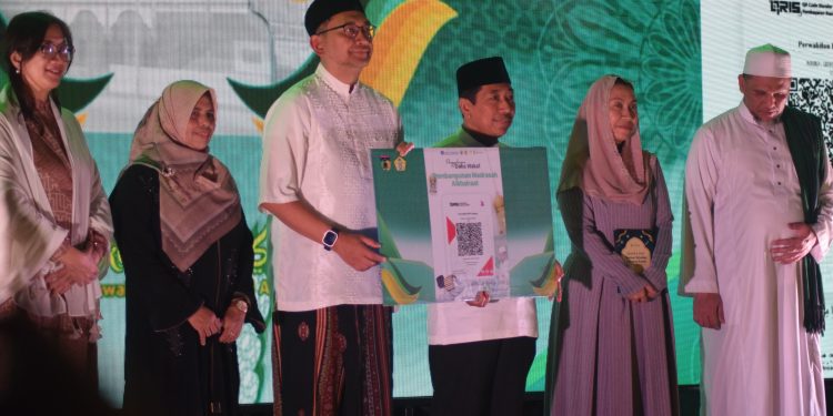 Wakil Wali Kota Palu Secara Resmi Membuka Festival Raudhah Sis Aljufri tahun 2025