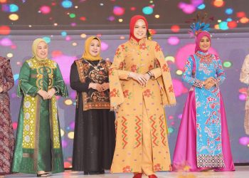 Diah Puspita Tampilkan Wastra Khas Daerah Pada Acara Ladies Program di Forum Munas VII APEKSI 2025