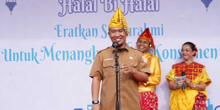 Plt Asisten Administasi Perekonomian Hadiri Halal Bihalal Keluarga Besar Alfamidi Branch Palu