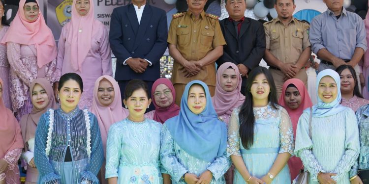 Kadis Dikbud Kota Palu Hadiri Pelepasan Siswa Kelas IX SMP Negeri 2 Palu