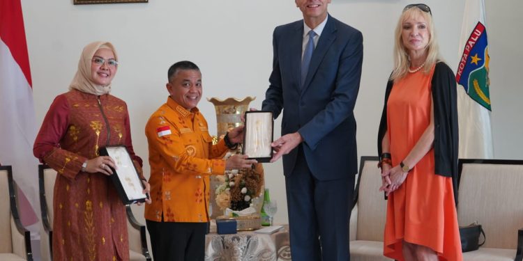 Pemkot Palu dan Republik Ceko Jejaki Peluang Kerjasama Bidang Strategis