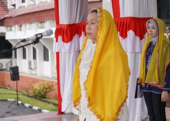 Wawali Imelda Pimpin Upacara Peringatan Hardiknas Tahun 2025