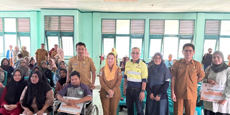 Wawali Imelda Serahkan Bantuan Usaha dan Alat Bantu Penyandang Disabilitas