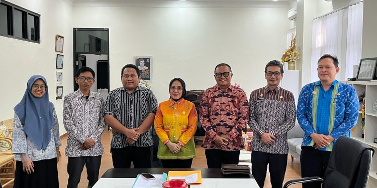 Temui Sekda Irmayanti, Bawaslu Kota Palu Minta Dukungan Penempatan Pegawai Dari Pemkot