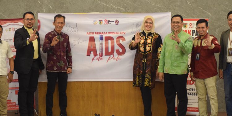 Kadis Kesehatan Kota Palu Secara Resmi Membuka Kegiatan Aksi Remaja Peduli HIV/AIDS Kota Palu