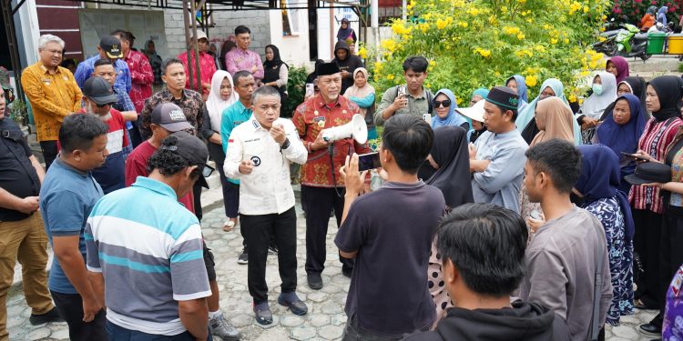 Kantor Kelurahan Balaroa Disegel Warga, Wali Kota Palu Janji Tuntaskan Sertifikat Huntap Tahun 2026