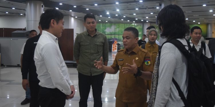 Usai Kunker Di Kota Palu, Hadianto Rasyid Dampingi Kepulangan Wali Kota Iwanuma Bersama Rombongan