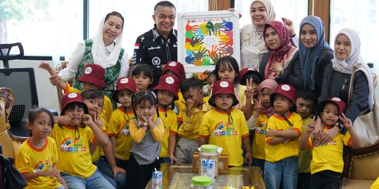 Wali Kota dan Wakil Wali Kota Terima Kunjungan Anak-Anak RV Rainbow Kids Palu