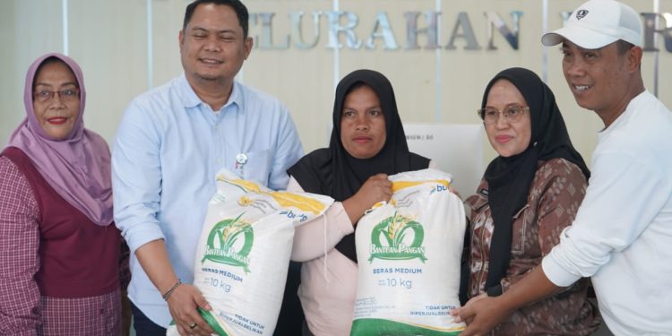 Sempat Tertunda Sejak Bulan Januari 2025, Pemkot Palu Salurkan Bantuan 440 Ton Beras Kepada Masyarakat Penerima Manfaat