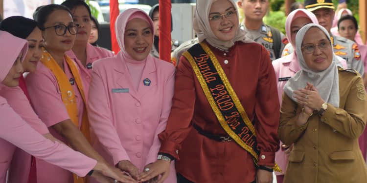 Sekda Irmayanti dan Bunda PAUD Kota Palu Hadiri Peresmian Gedung Baru TK Kemala Bhayangkari 01 Cabang Pimstaf