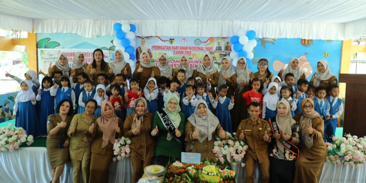 TK Negeri Pembina Palu Gelar Upacara Peringatan HAN Ke-41, Bunda PAUD Tegaskan Pentingnya Program Wajar 13 Tahun