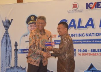 Plt. Asisten II Setda Kota Palu Hadiri Gala Dinner Simposium Nasional Akuntansi XXVIII
