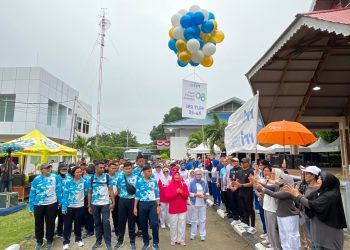 Sekda Kota Palu Secara Resmi Melepas Peserta Jalan Santai RRI Fest 2025