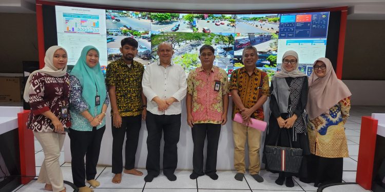 Kominfo Palu Kunjungi War Room Kominfo Kota Makassar dalam Rangka Studi Banding Implementasi Smart City