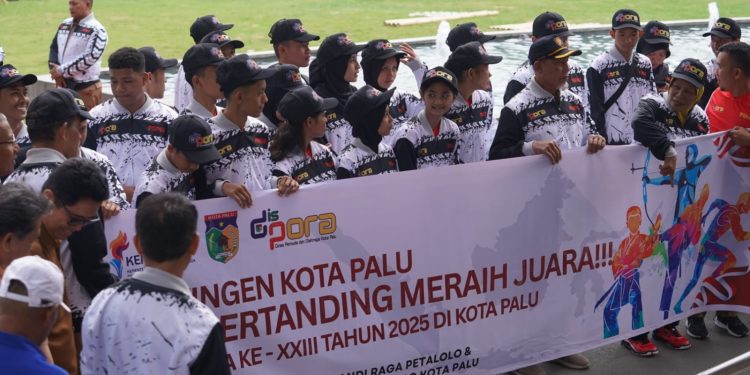 Asisten I Setda Kota Palu Melepas Kontingen POPDA Kota Palu Tahun 2025