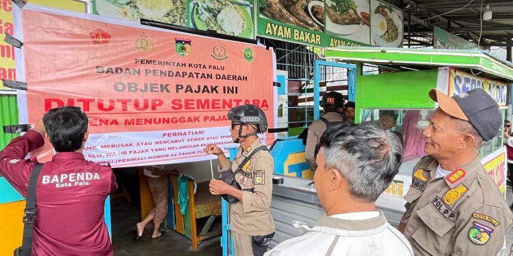 Pemkot Palu Segel Sementara Lima Tempat Usaha Penunggak Pajak Daerah