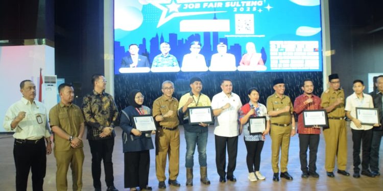Asisten II Setda Kota Palu Hadiri Pembukaan Job Fair Sulteng 2025