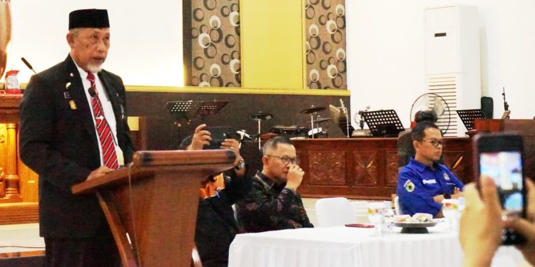 Asisten Pemerintahan dan Kesra Hadiri Pembukaan Latihan Vocal Clinic dan Technical Meeting Pesparawi Tingkat Kota Palu