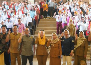 Wawali Imelda Secara Resmi Membuka Lomba Paduan Suara Lagu Indonesia Raya 3 Stanza Tingkat SD/SMP