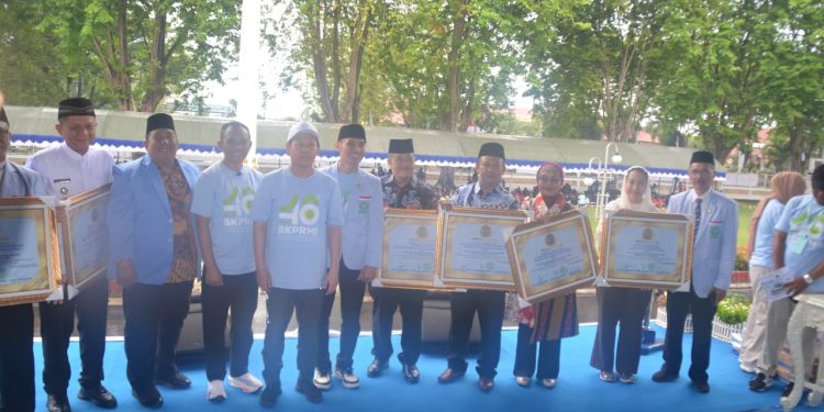 Wawali Imelda Terima Penghargaan Pejabat Publik dan Tokoh Masyarakat Peduli BKPRMI