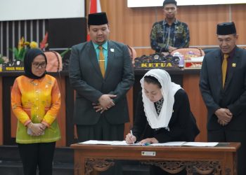 Pemkot dan DPRD Kota Palu, Tanda Tangani MoU KUA-PPAS Tahun Anggaran 2026