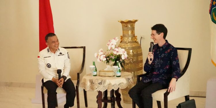 Konjen Australia Todd Dias Temui Wali Kota Palu, Bahas Kerjasama dan Penilitian Tentang Perubahan Iklim dan Kesehatan