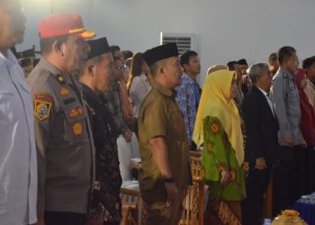 Rahmad Mustafa Hadiri Wisuda Sarjana Ke-55 dan Pascasarjana Ke-11 Unismu Palu