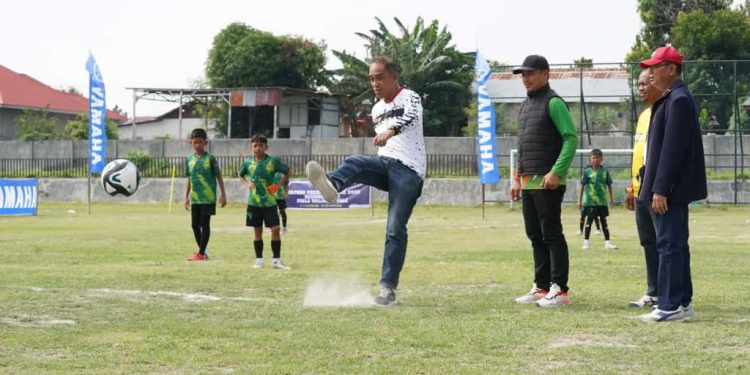 Kadispora Kota Palu Buka Kompetensi Sepak Bola U-12 Piala Wali Kota Palu 2025