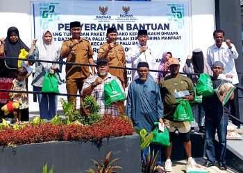 Asisten Pemerintahan dan Kesra Hadiri Penyaluran ZIS Kepada 319 Penerima Manfaat