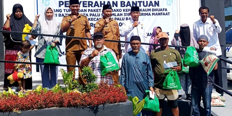 Asisten Pemerintahan dan Kesra Hadiri Penyaluran ZIS Kepada 319 Penerima Manfaat