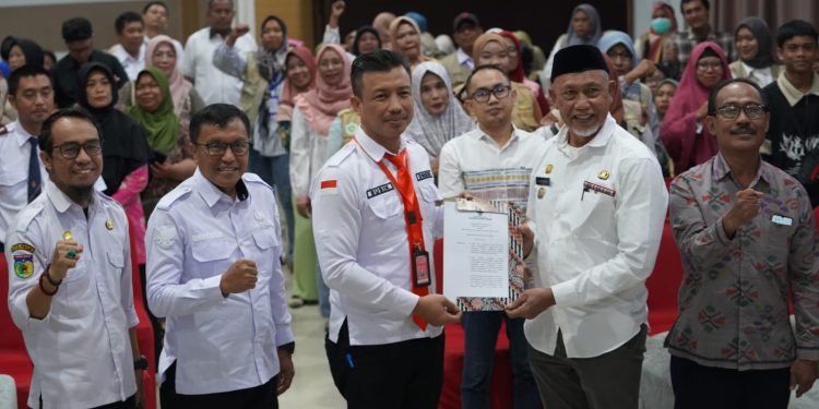 Asisten I Setda Kota Palu Buka Sosialisasi PSKS Terhadap Masyarakat Pemerlu PPKS