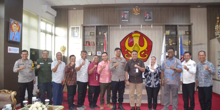 Wawali Imelda Hadiri Rapat Bersama Rektor Untad, Bahas Penertiban UMKM di Lokasi Kampus