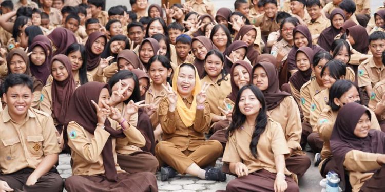 Wawali Imelda Hadiri Kegiatan Ekspetasi SMP Negeri 1 Palu, Ajak Para Siswa Jauhi Perilaku Bullying
