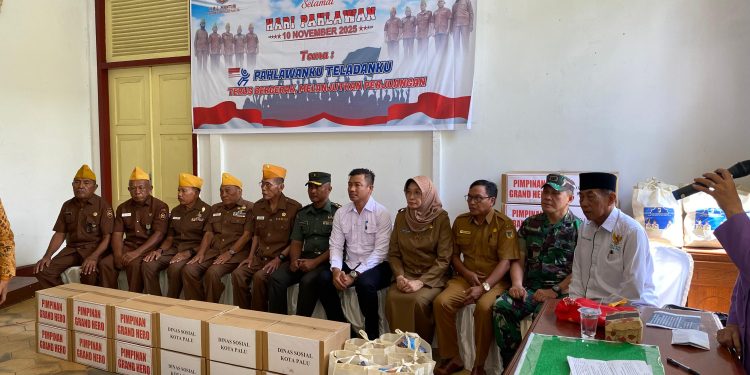 Pemkot Bersama Baznas Kota Palu Gelar Penyerahan Tali Kasih dan Bingkisan Untuk Veteran dan Janda Veteran